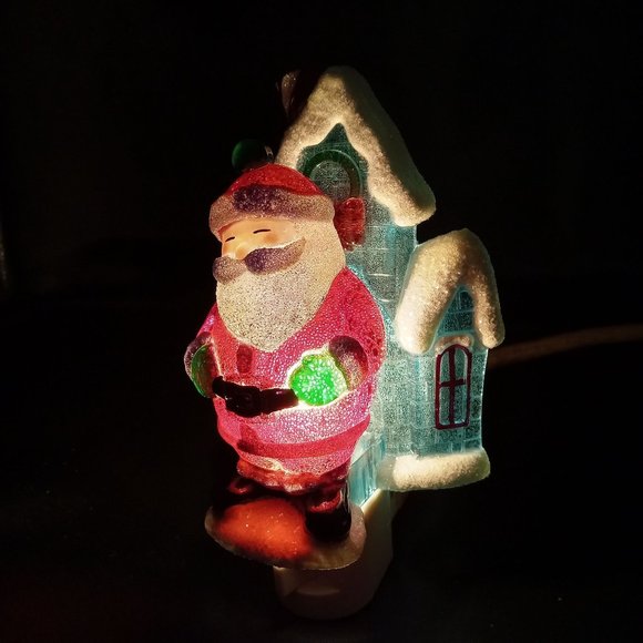Santa Claus 3D Night Light Santa's Snow House Plug In - Picture 9 of 10